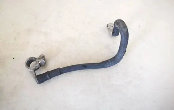 Volkswagen Golf V Positive cable (battery)