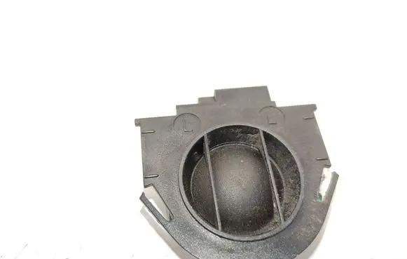 Front door high frequency speaker