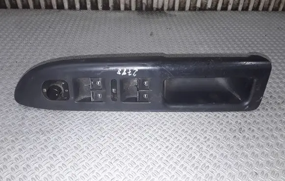 Volkswagen Golf Plus Electric window control switch 1K4959857