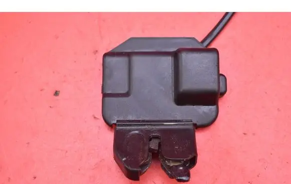 Nissan Primera Tailgate/trunk/boot lock/catch/latch 