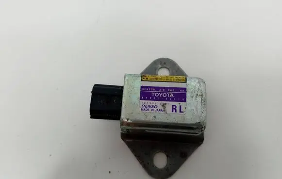Toyota Land Cruiser (J120) Airbag deployment crash/impact sensor 8983360010 1879000471