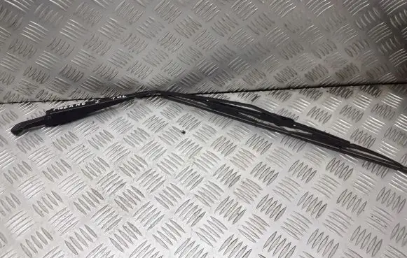 Renault Megane I Rear wiper blade arm