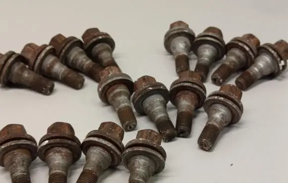 Nuts/bolts
