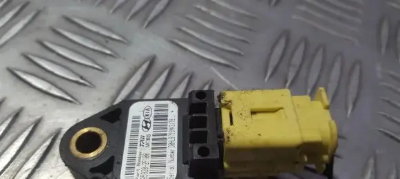 Hyundai Sonata Airbag deployment crash/impact sensor 959203K100 95920-3K100