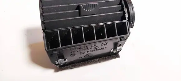 Opel Zafira B Dash center air vent grill 13144398 213680437