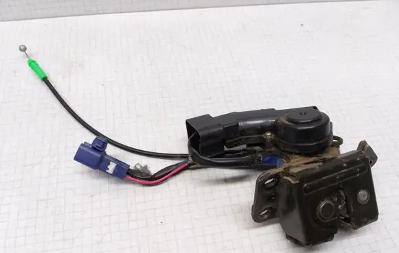Toyota Corolla E120 E130 Tailgate/trunk/boot lock/catch/latch