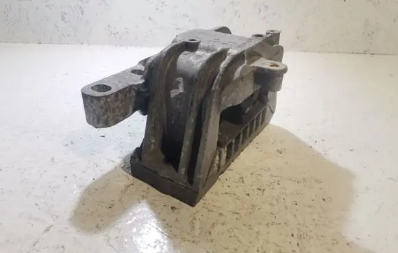 Skoda Octavia Mk2 (1Z) Engine mount bracket 1K0199262