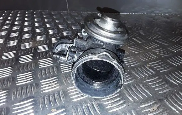 EGR valve cooler