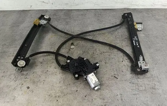 Seat Ibiza IV (6J,6P) Front door window regulator with motor 6R0959802B