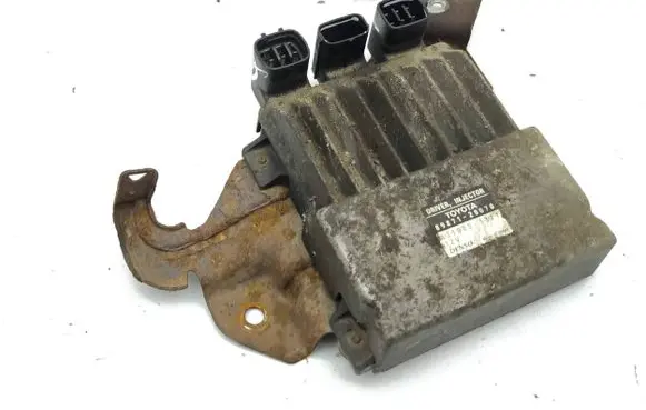 Toyota Avensis T250 Fuel injection control unit/module 8987120070 1310001371