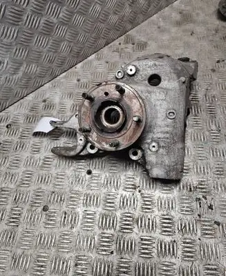 Rear wheel hub spindle/knuckle