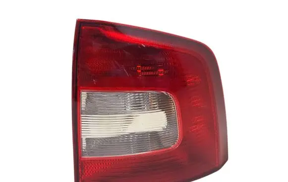Skoda Octavia Mk2 (1Z) Rear/tail lights 1Z9945096A 12030904S
