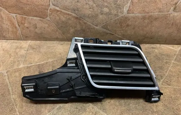 Audi A8 S8 D4 4H Dashboard air vent grill cover trim 4H2820902