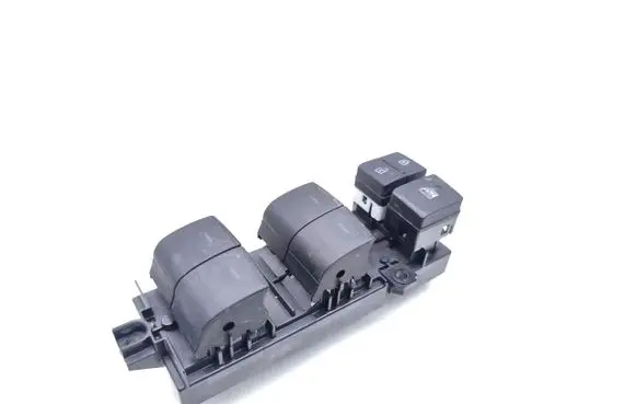 Toyota Hilux VIII Electric window control switch 840400K220 8280E48