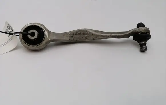 Audi A8 S8 D2 4D Front lower control arm/wishbone 4D0407511G