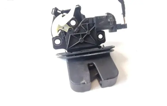 Audi Q7 4L Tailgate/trunk/boot lock/catch/latch 8P4827505C