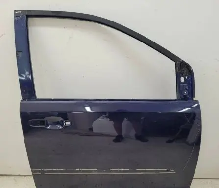 Chrysler Voyager Front door