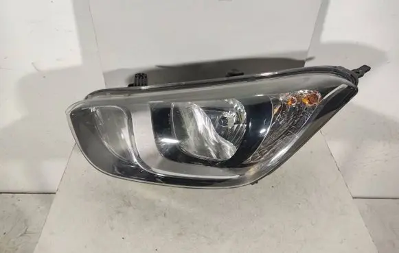 Hyundai i20 (PB PBT) Headlight/headlamp 921014P500