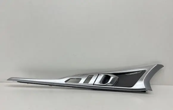 BMW 8 G15 Front door trim bar 7450057