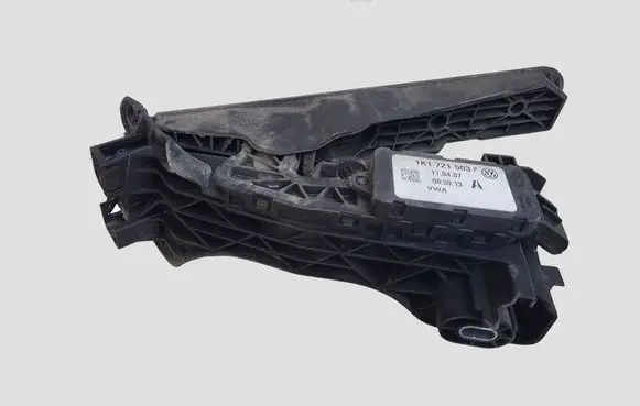 Seat Leon (1P) Accelerator throttle pedal 1K1721503P