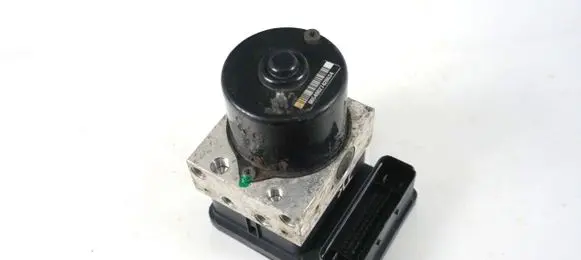 Ford Fiesta ABS Pump 2S61-2M110-CE D351-437A0-B