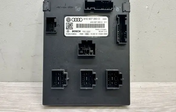 Volkswagen Touareg II Comfort/convenience module 4H0907063D
