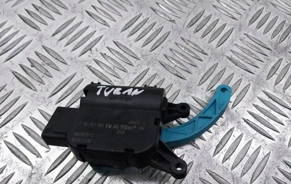 Volkswagen Touran I A/C air flow flap actuator/motor 1K0907511E