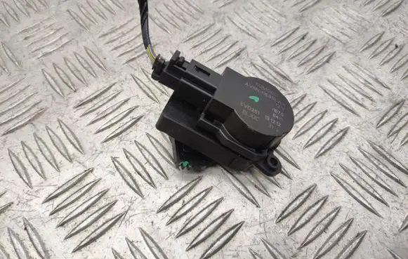 Ford C-MAX II Air flap motor/actuator AV6N19E616AA