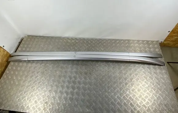 Mitsubishi Outlander Roof transverse bars on the 