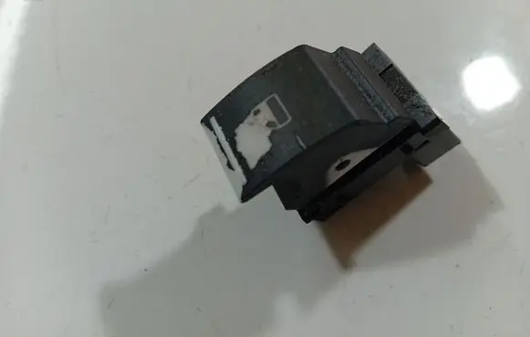 Volkswagen Golf V Electric window control switch 1f0959855