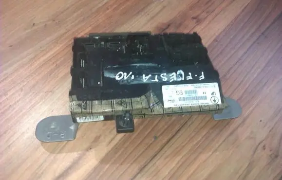 Ford Fiesta Comfort/convenience module 8V5115K600EG