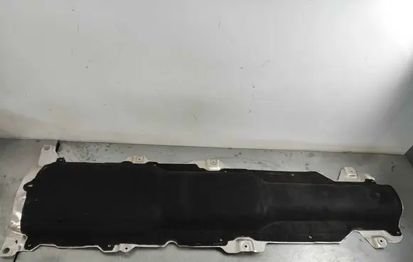 Volvo XC60 Battery tray heat shield 32324113