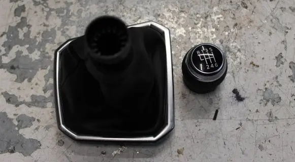 Dacia Sandero III Gear selector 