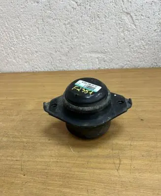 Mercedes-Benz R W251 Engine mount bracket A2512402717 F2351