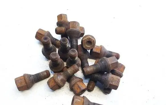 Opel Zafira B Nuts/bolts 