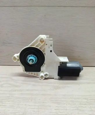 Audi A4 S4 B8 8K Front door window regulator motor 8K0959802A 130420240624