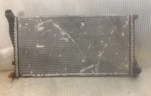 BMW 7 E38 Coolant radiator 2247344 2247345