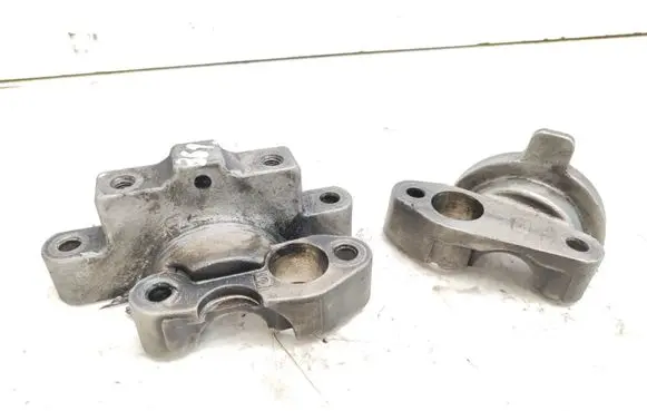 Mazda 6 Camshaft holder 