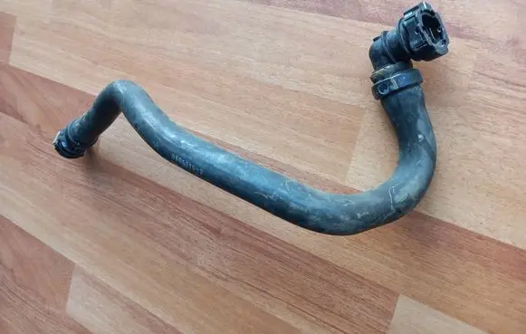 Citroen C4 II Picasso Engine coolant pipe/hose 9670444980