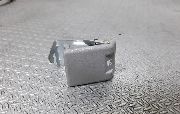 Mitsubishi Grandis Fuel cap release pull handle 