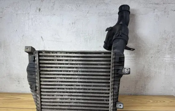 Audi Q7 4L Intercooler radiator G4161002 7L6145803