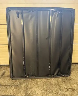Mitsubishi L200 Pickup box tonneau cover 