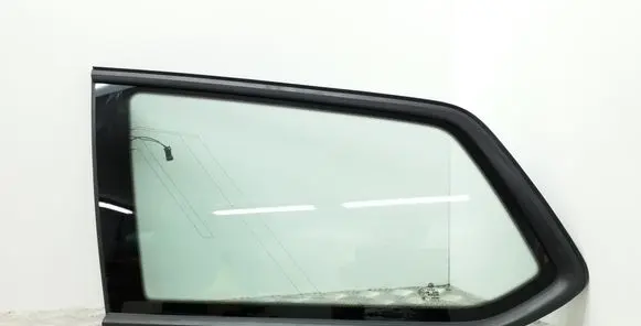 Volkswagen PASSAT B8 Rear side window 3G9845297