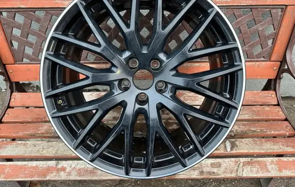 Audi Q7 4M R20 alloy rim 