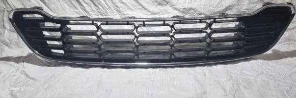 Mini Cooper Countryman R60 Front bumper upper radiator grill