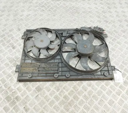 Volkswagen Jetta VI Radiator cooling fan shroud 1KM121205