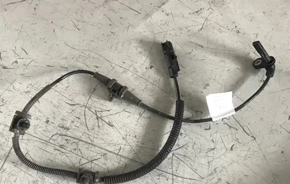 Opel Insignia A ABS brake wheel speed sensor 22821303