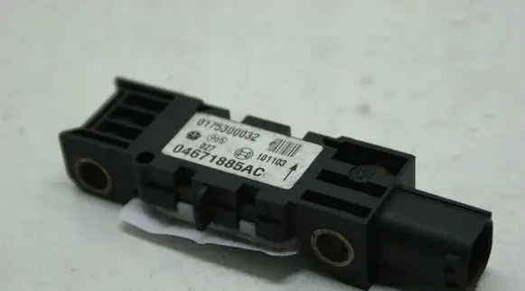 Chrysler PT Cruiser Airbag deployment crash/impact sensor 04671885AC