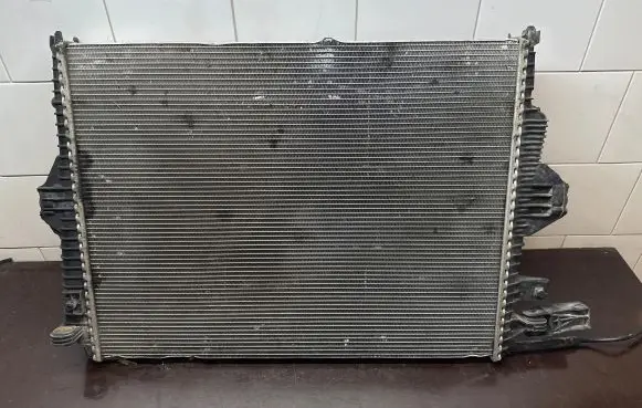 Porsche Cayenne (92A) Coolant radiator 99000956 8MK376756351