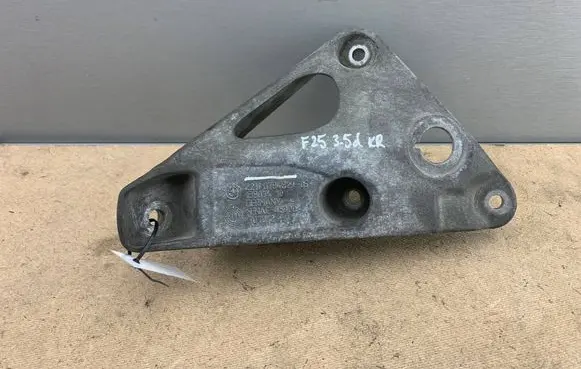 BMW X3 F25 Engine mounting bracket 6784829 22116784829